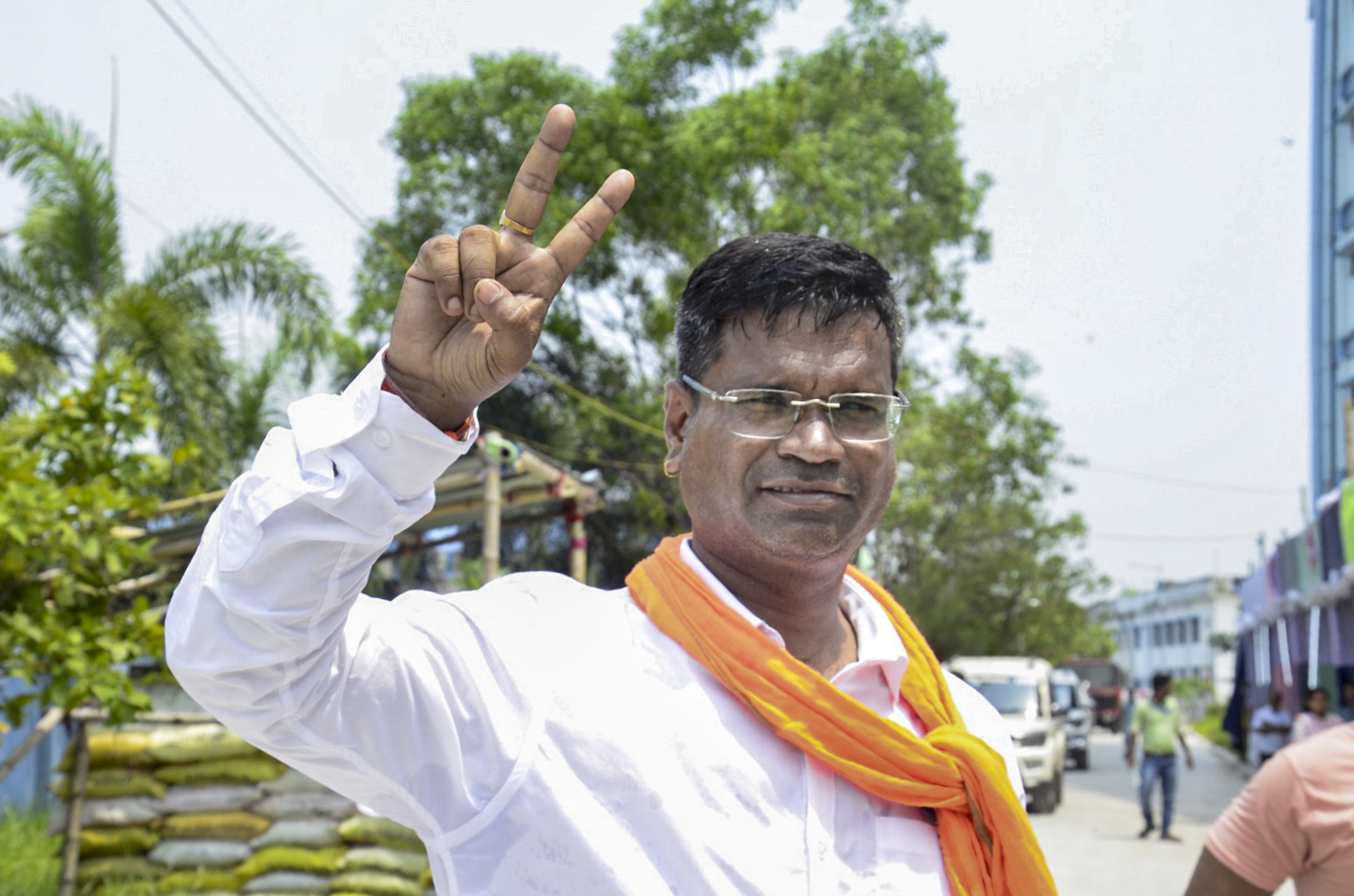 Falta Repoll 88% Voting | TMC Candidate Withdraws, Party Symbol Vote in  Bengal
