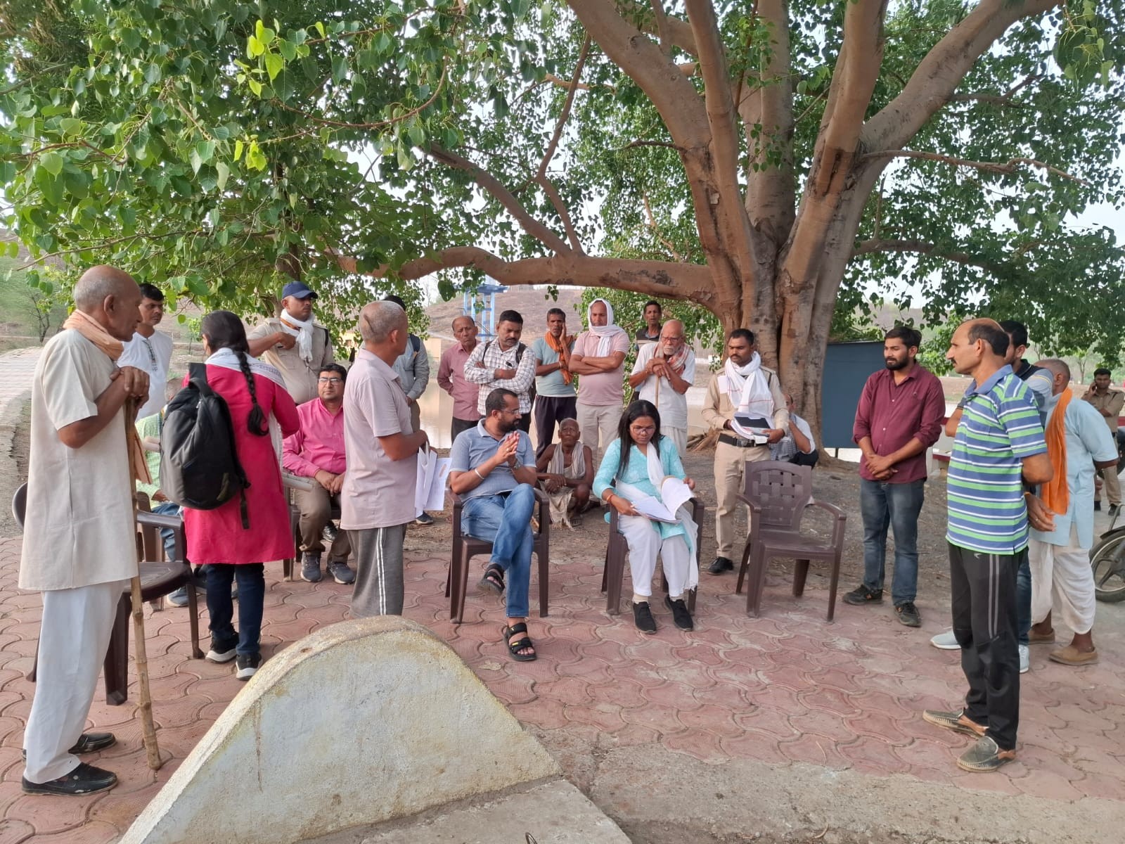 प्रशासन ने सरकारी जमीन को दोबारा अपने कब्जे में लिया।