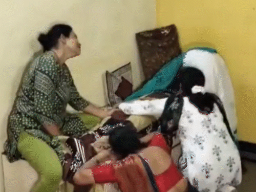 पुलिस के मुताबिक कोई सुसाइड नोट नहीं मिला। - Dainik Bhaskar