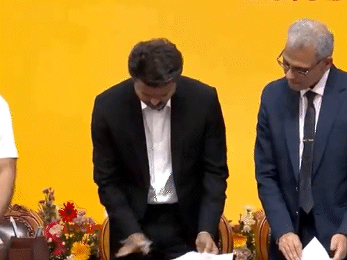 सीएम बनते ही विजय ने 3 ऑर्डर दिए थे।