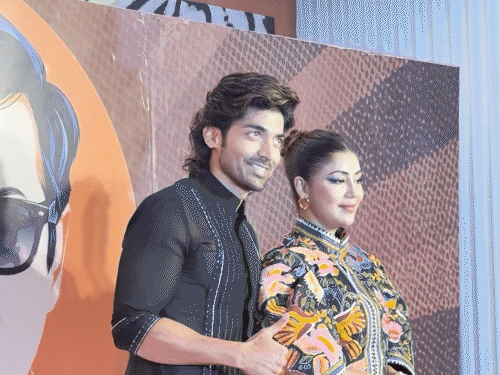 Gurmeet Choudhary and his wife Debina Banerjee also attended the event.