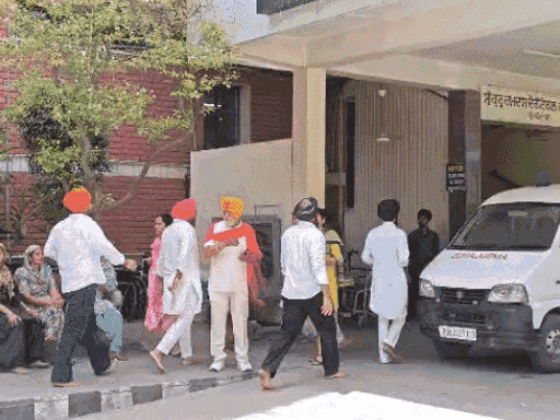 पंजाब-चंडीगढ़ दिनभर,10 बड़ी खबरें:  गुरुद्वारे में 2 महिलाओं की मौत; ASI की गोली मारकर हत्या; एक दिन की सरकारी छुट्‌टी; 37 लाख शक्की वोटर मिले – Chandigarh News