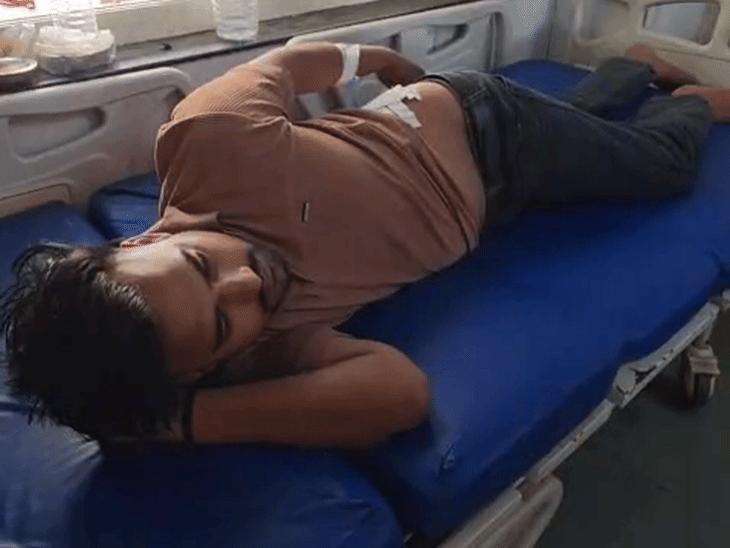 घायल सत्येन्द्र राजपूत ने कहा- 50 हजार रुपए के लेनदेन को लेकर विवाद है।