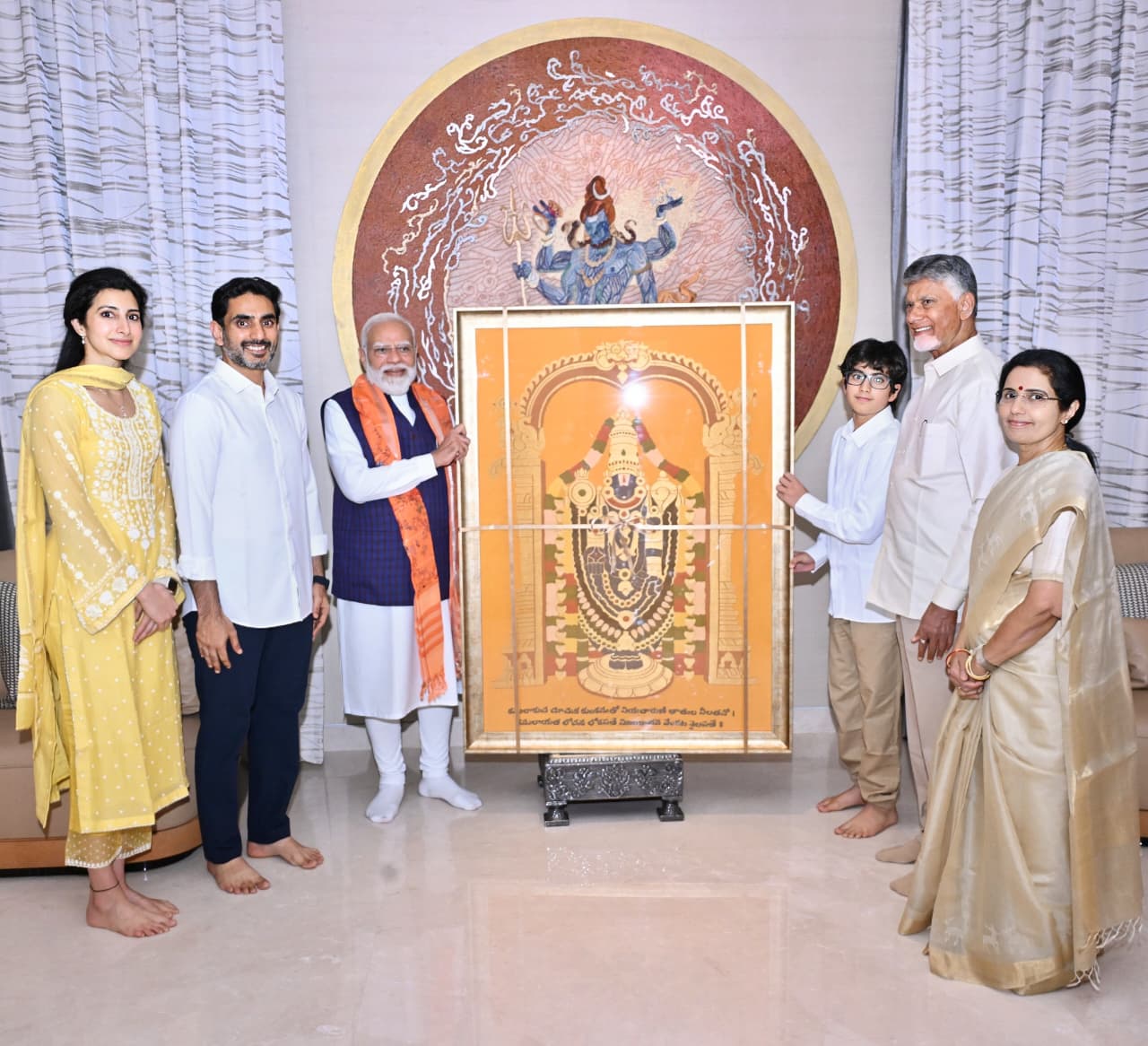 10 मई को पीएम ने हैदराबाद में आंध्र प्रदेश के सीएम चंद्रबाबू नायडू के परिवार से मुलाकात की थी।