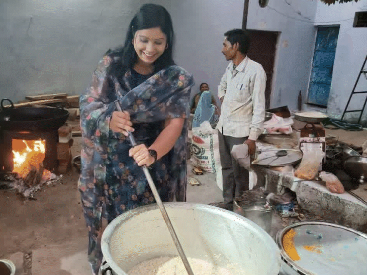 रेशू सामाजिक और राजनीतिक कार्यक्रमों में हिस्सा लेती थी।