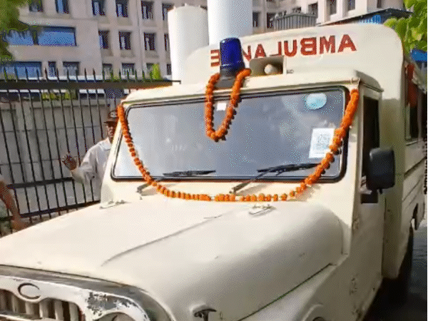 एम्स से भदभदा विश्राम घाट के लिए शव रवाना किया गया।