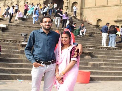 हल्केवीर पटेल और रोशनी पटेल।