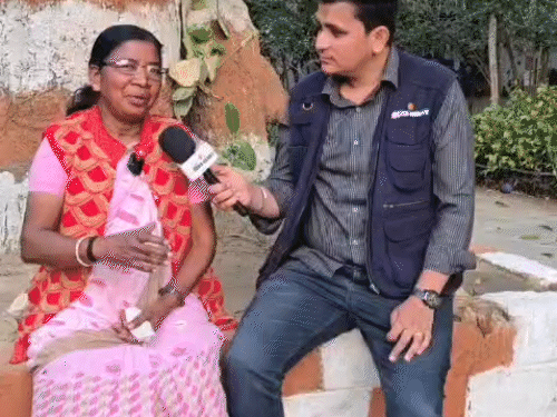 समाजसेवी डॉ. बुधरी ताती ने दैनिक भास्कर डिजिटल से खास बातचीत की।