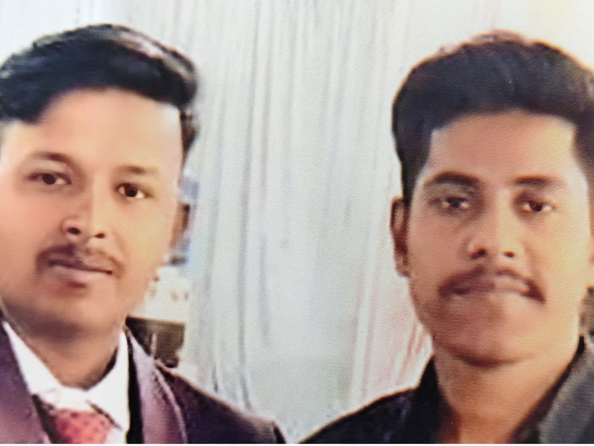 युवक अभिषेक सागर और मोहित रजक। - Dainik Bhaskar