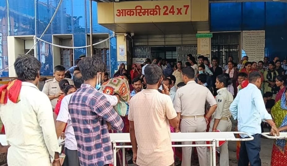 SKMCH में इमरजेंसी सेवा आधे घंटे ठप रही ।