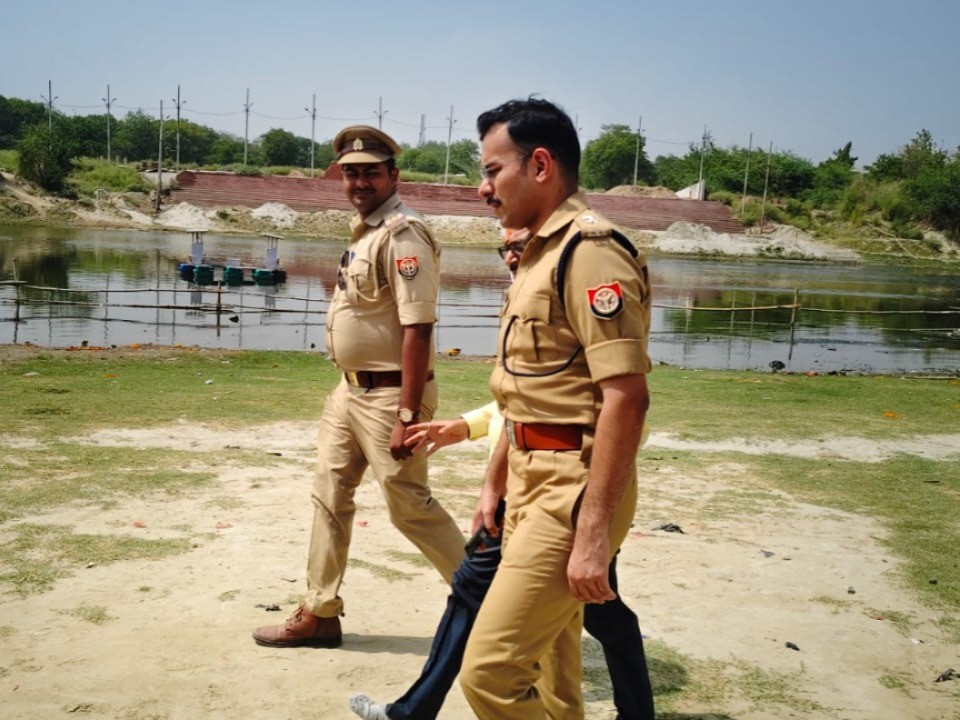 Pratapgarh ASP Prashant Raj Inspects Belha Devi Dham, Sai Ghat Security