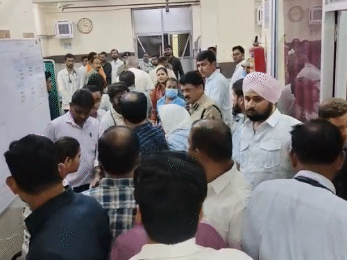 शिविर में हार्ट अटैक आने के बाद रूपनारायण सिन्हा को सिम्स लाया गया था।