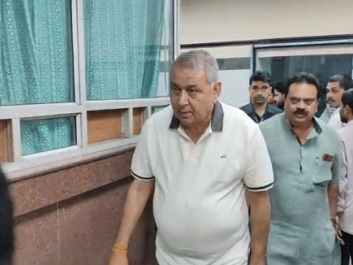रूपनारायण सिन्हा के निधन की खबर पर भाजपा नेताओं ने दुख जताया है।