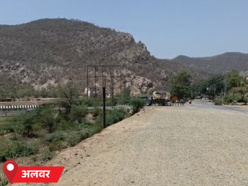 अलवर में तेज गर्मी के कारण सड़कों पर सन्नाटा रहा। मौसम एक्सपर्ट के अनुसार अगले तीन दिन में गर्मी और बढ़ सकती है।
