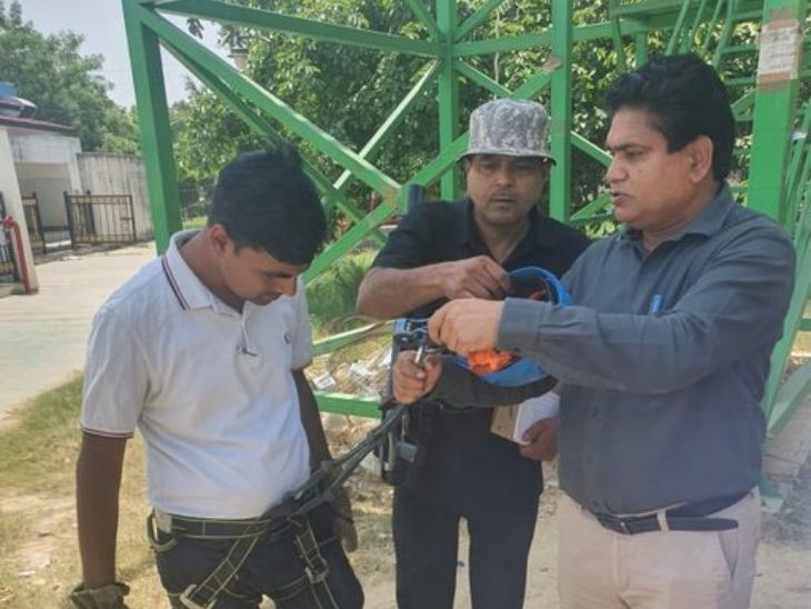 टीम के सदस्यों ने कई पहलुओं पर हादसे के कारण की जांच की।