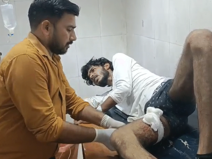 घटना के बाद घायलों को जिला अस्पताल ले जाया गया।