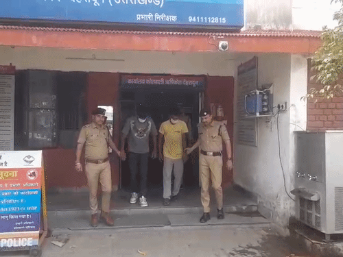 ऋषिकेश पुलिस की गिरफ्त में आरोपी अशोक थापा और नरेश कश्यप।