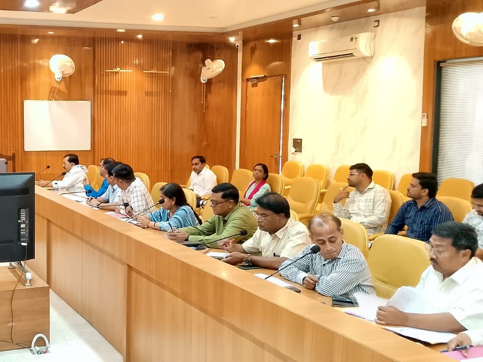 Increasing Local Income Hardoi DM: Increase Income; Shop-Baraat Ghar Construction Planned