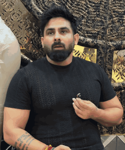 हरियाणा के इन्फ्लुएंसर हर्ष छिकारा ने कहा- हरियाणा के लोग हरिद्वार और ऋषिकेश ना जाएं।