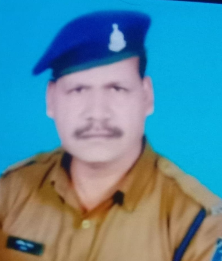 हेड कॉन्स्टेबलशोभित कैवर्त्य को रिश्वत मांगने के आरोप में सस्पेंड कर दिया गया है।