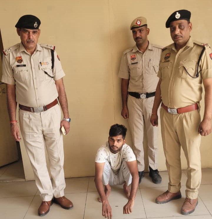 गुरुग्राम में युवक की हत्या के मामले में अरेस्ट किया गया आरोपी सौम्स जैन।