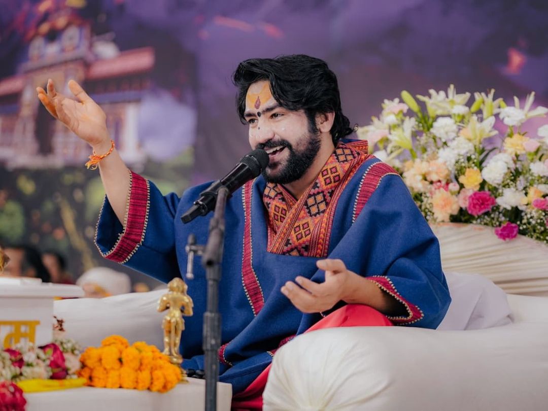 इंदौर शहर काजी बोले- गाय को राष्ट्रीय धरोहर घोषित करें:नमाजियों ने हाथ उठाकर किया समर्थन; बारिश का पानी जमीन में उतारने की भी अपील