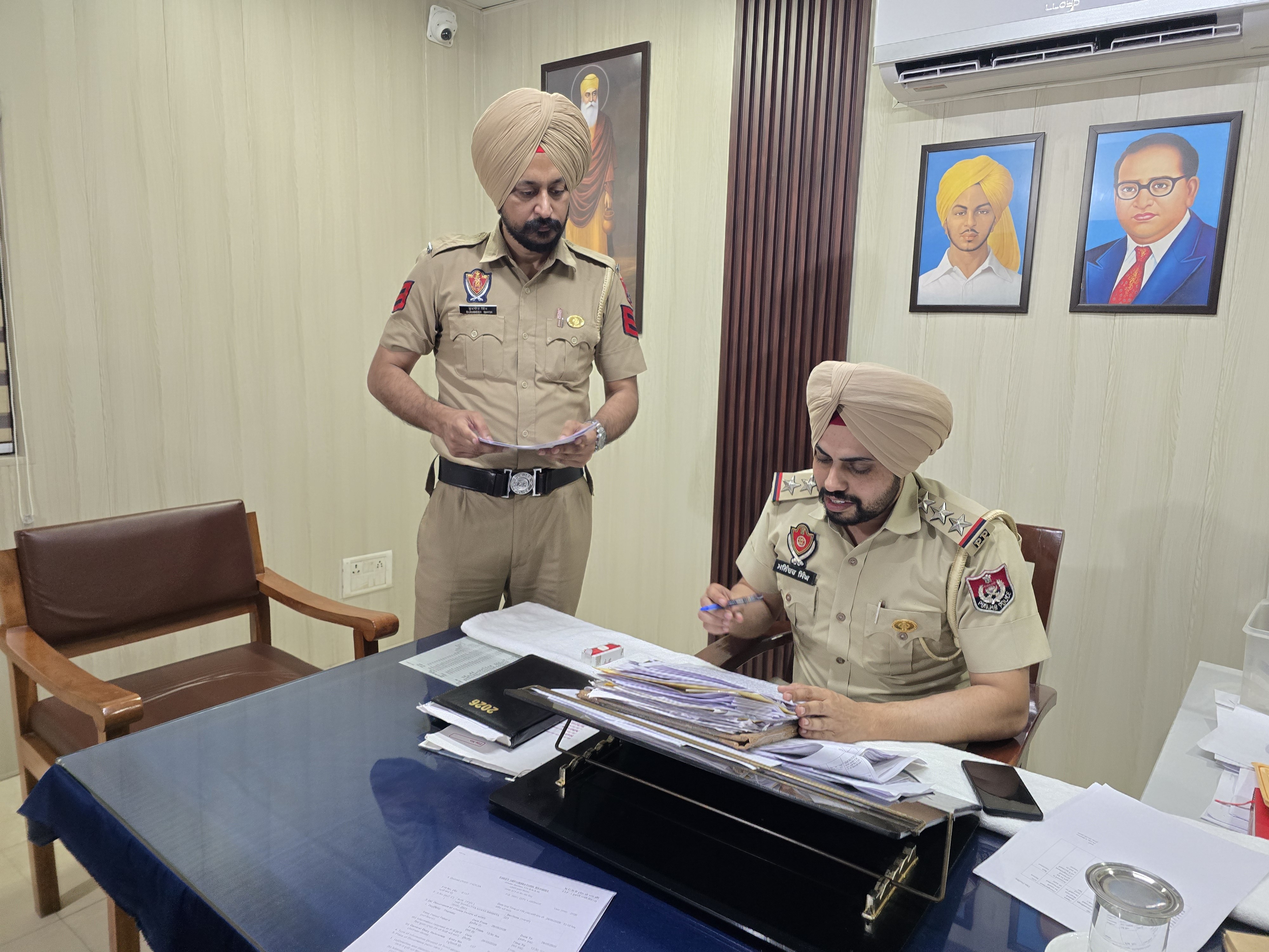 पुलिस आरोपी से गहन पूछताछ कर रही है।