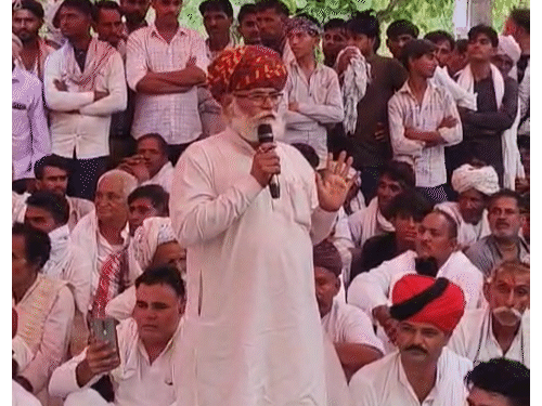 किरोड़ी बैंसला के सहयोगी रहे। भूरा भगत भी सभास्थल पर मौजूद हैं।