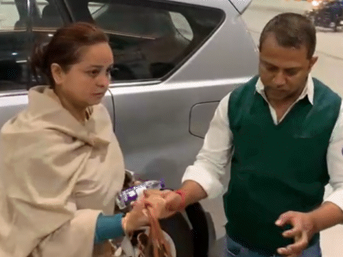 बिहार चुनाव के नतीजे आने के तुरंत बाद रोहिणी ने राबड़ी आवास छोड़ दिया था।