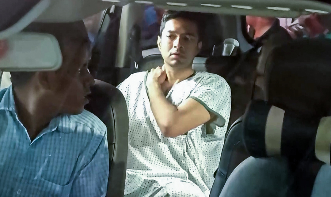 अभिषेक बनर्जी को अस्पताल से घर ले जाया गया है। ममता ने कहा कि अब फैमिली डॉक्टर की देखरेख में उनका इलाज होगा।
