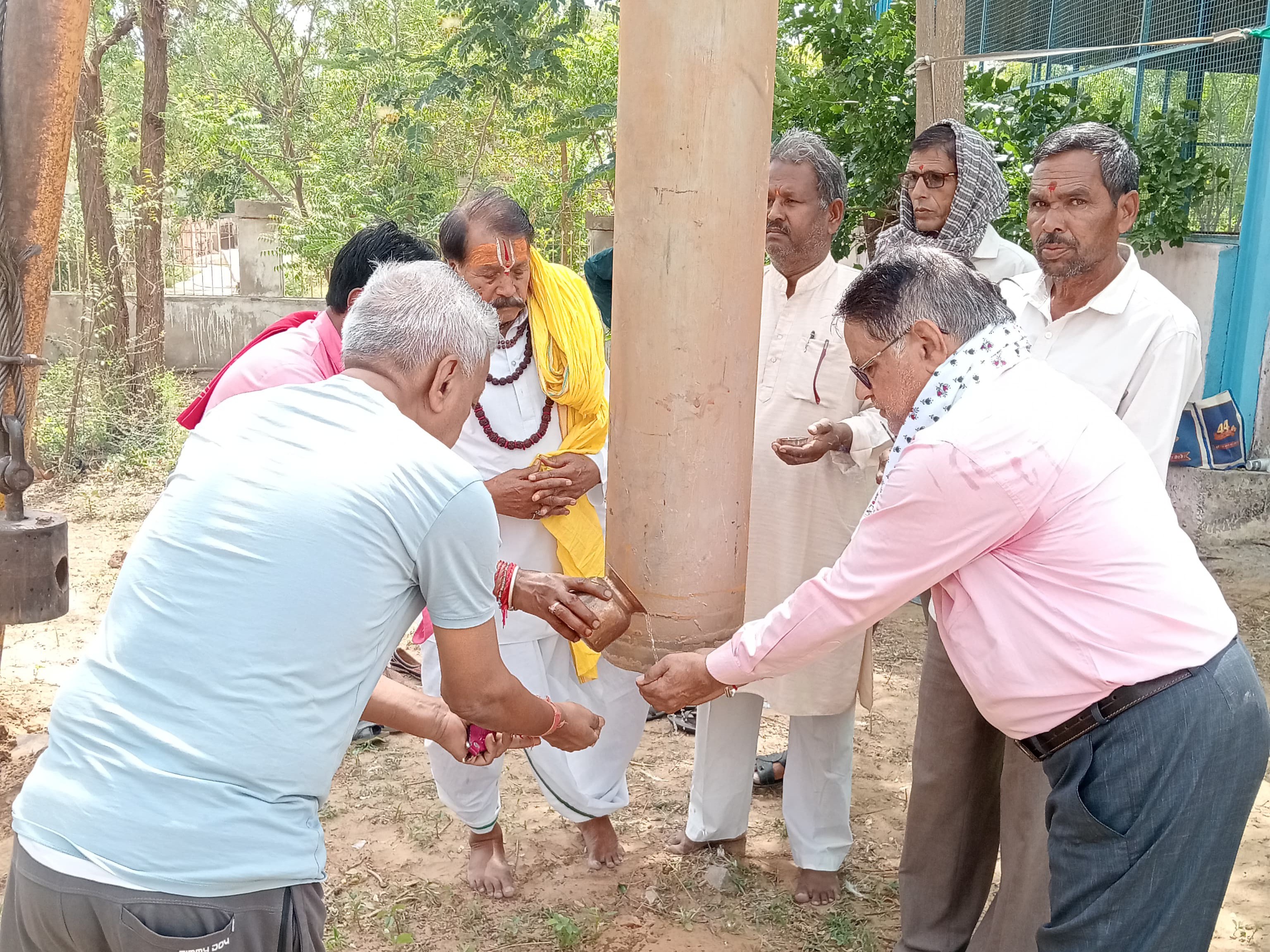 मोक्षधाम ट्यूबवेल निर्माण कार्य का शुभारंभ
