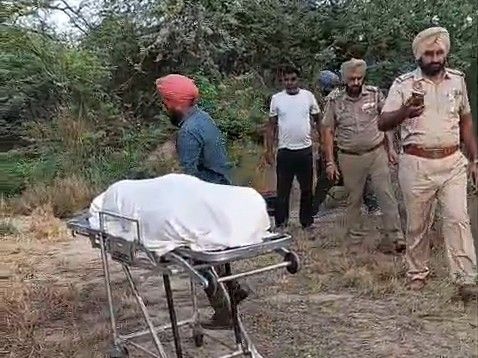 पुलिस ने युवक के शव को कब्जे में लेकर पोस्टमॉर्टम के लिए भेज दिया है।