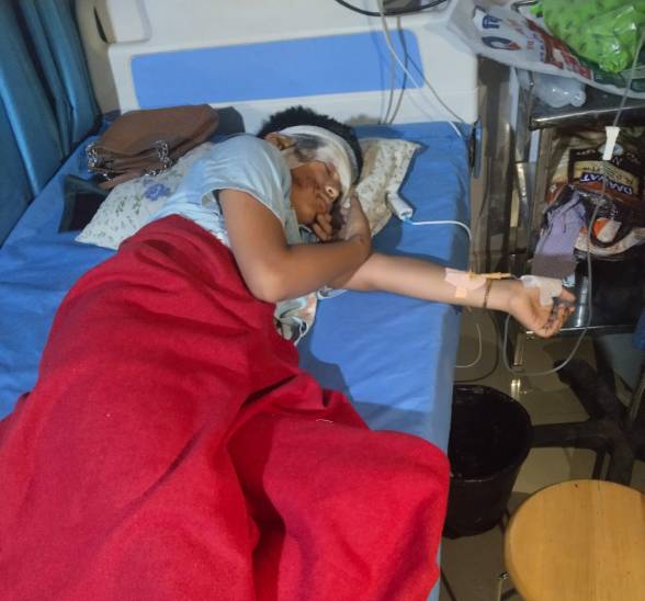 छात्र का कान्हा हॉस्पिटल में इलाज चल रहा है।