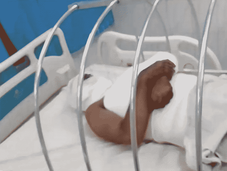 दिल्ली के सफदरजंग हॉस्पिटल में मुजफ्फर अली का इलाज चला था।