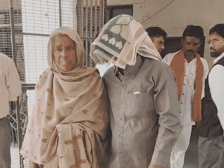 सुनवाई के दौरान कहकशां का पति मुजफ्फर अली भी कोर्ट पहुंचा था। चेहरा झुलसा होने की वजह से वह तौलिए से चेहरा ढंके रहा।