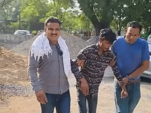 शिकायत के बाद पुलिस ने आरोपी युवक को गिरफ्तार कर लिया है।