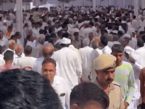 हरियाणा के साथ राजस्थान से भी चौधरी भजनलाल के समर्थक उन्हें श्रद्धांजलि देने के लिए पहुंचे।