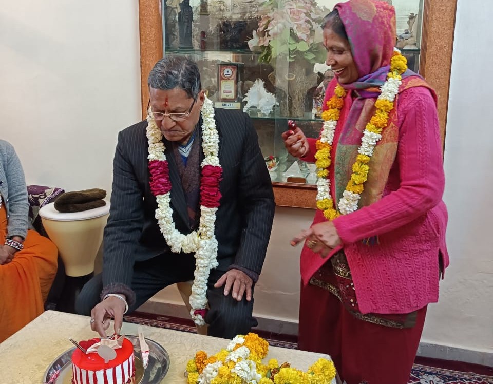 जवारी लाल ने 1 जून को अपनी पत्नी का जन्मदिन मनाया। (फाइल फोटो)