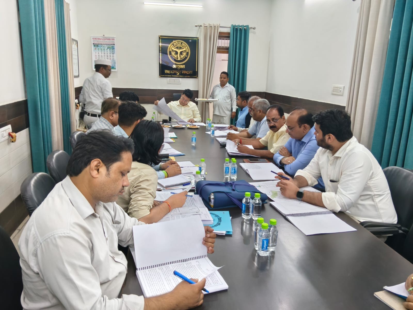 सहारनपुर विकास प्राधिकरण (SDA) की 82वीं बोर्ड बैठक गुरुवार को आयुक्त कार्यालय सभागार में मंडलायुक्त एवं प्राधिकरण अध्यक्ष की अध्यक्षता में संपन्न हुई।