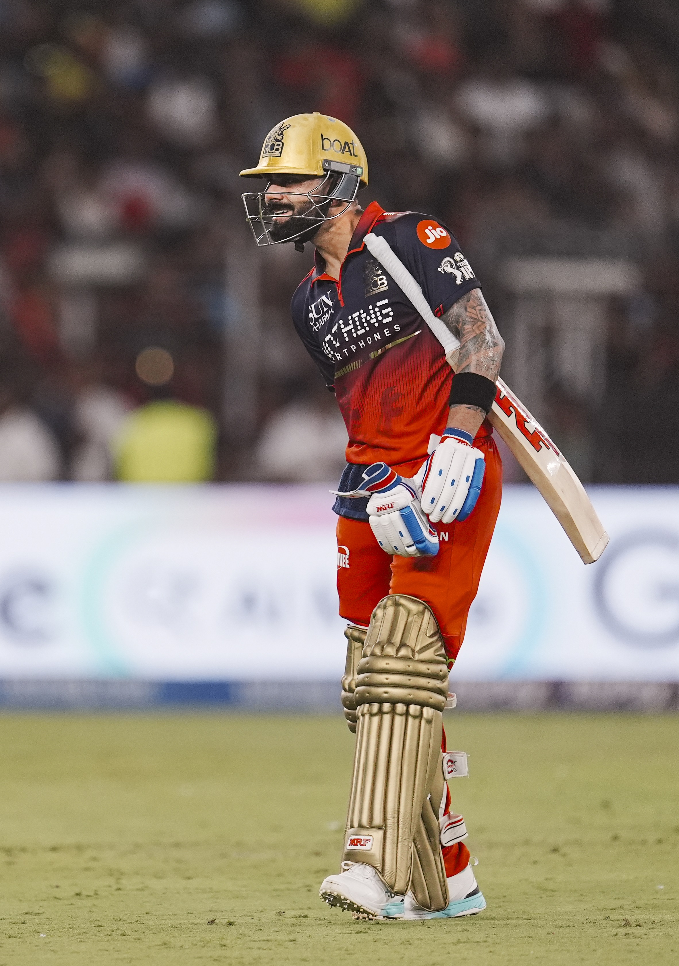 IPL फाइनल मैच में अर्धशतकीय पारी के दौरान कोहली को दौड़ने में परेशानी हो रही थी।