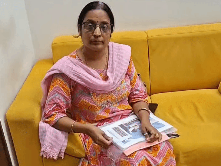 मृतक ख्याति की मां वर्षा जैन।