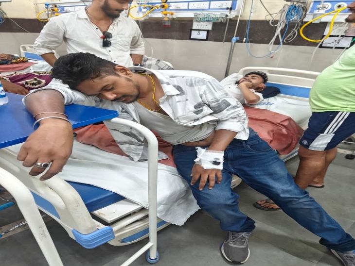 बिलासपुर में प्रदर्शन के दौरान घायल प्रदर्शनकारियों का सिम्स में इलाज जारी है।