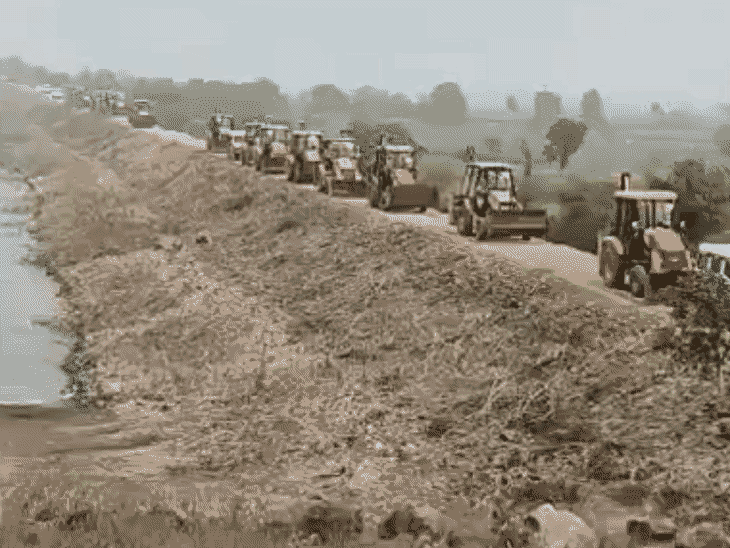 जिले के चांचौड़ा इलाके में 60 JCB से प्रशासन ने फॉरेस्ट की 900 बीघा जमीन से कब्जा हटाया था।