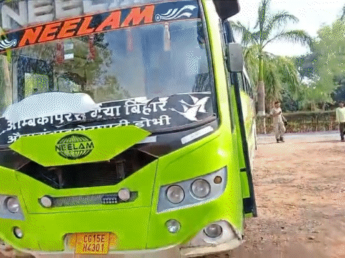 सूरजपुर में बस में गांजा भरकर तस्करी हो रही थी।