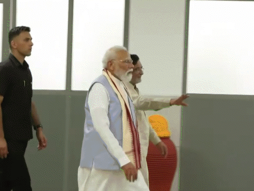 मोदी ने दमन में नमो मेडिकल एजुकेशन एंड रिसर्च इंस्टीट्यूट का उद्घाटन किया।
