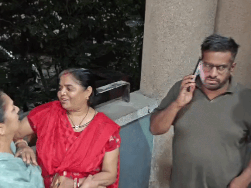 दोनों पक्षों के बयान दर्ज किए जा रहे हैं।
