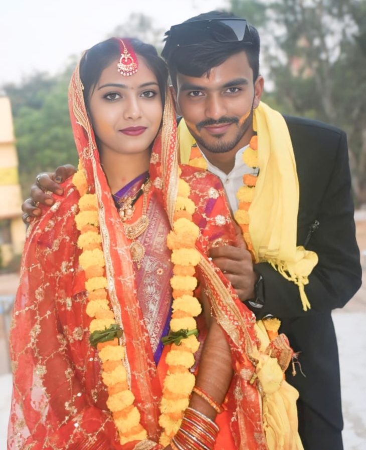 1 साल 4 महीने ही हुए थे शादी को,3 महीने की गर्भवती भी थी महिला,फांसी लगा कर आत्महत्या कर ली।
