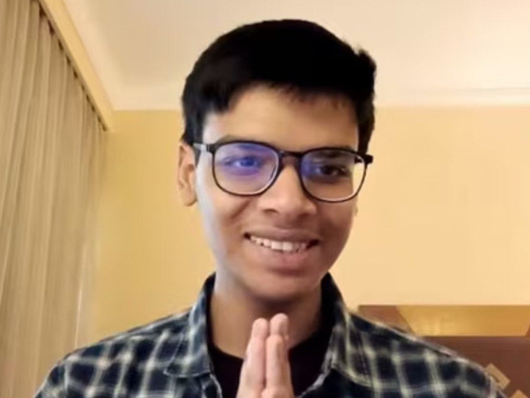 झारखंड के 17 साल के छात्र सार्थक सिद्धांत ने CBSE के टेंडर प्रोसेस में 15 से ज्यादा गड़बड़ियां उजागर की हैं।