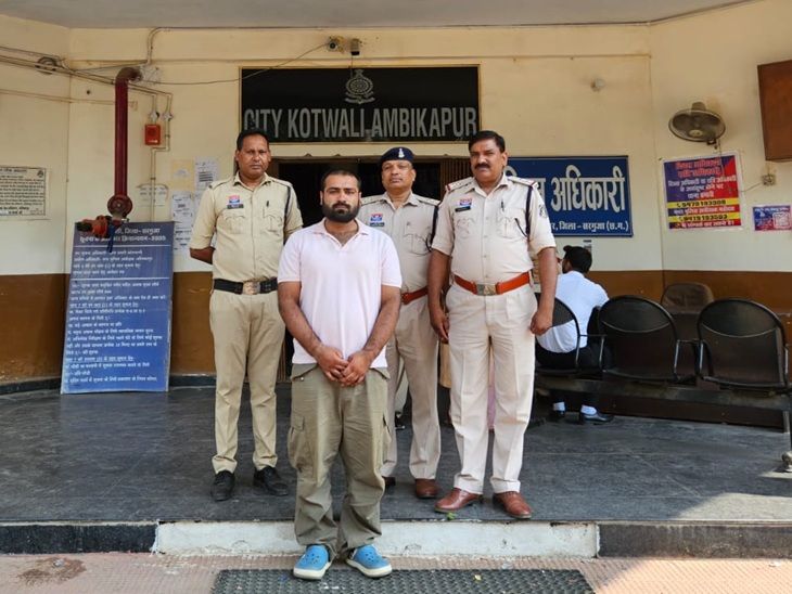 डॉक्टर की पत्नी से रेप के आरोप में डॉक्टर गिरफ्तार।