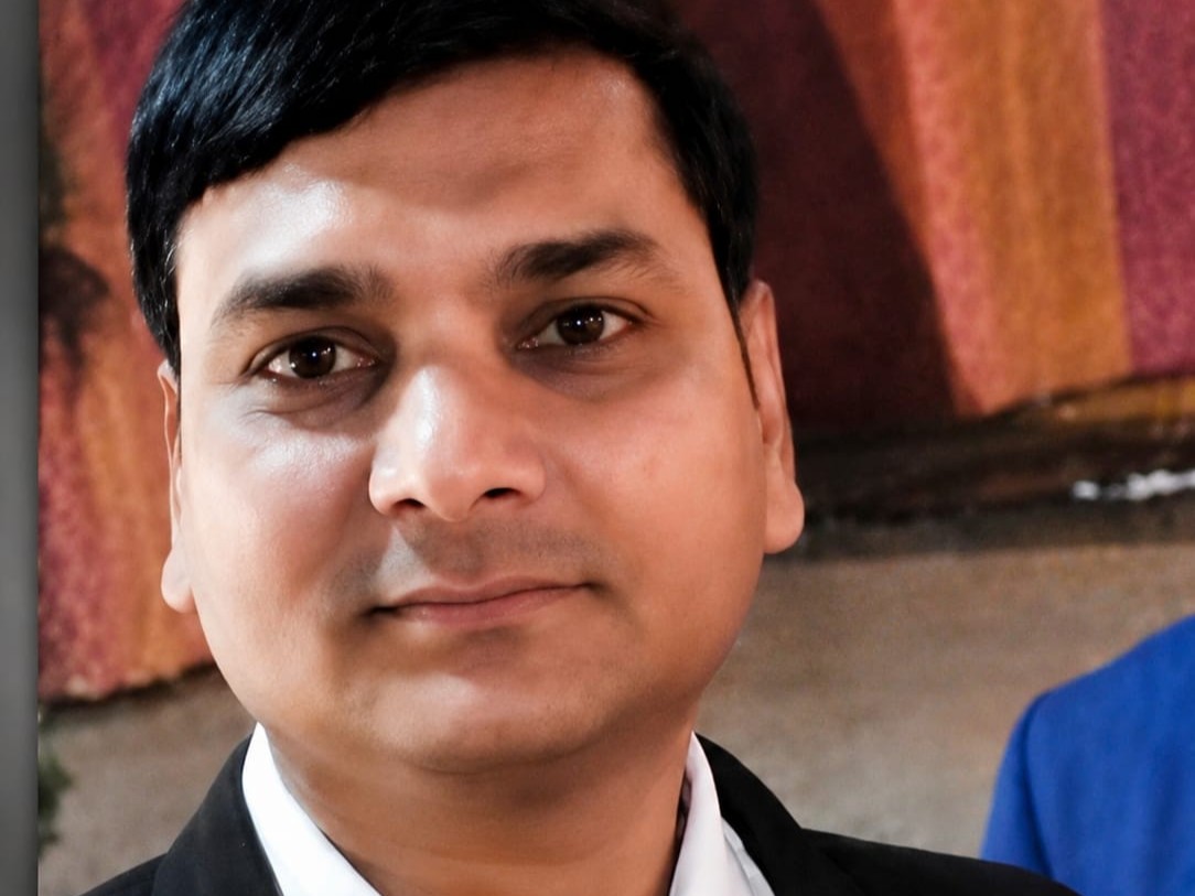 बिजली निगम के SDO विकास बंसल की फाइल फोटो। - Dainik Bhaskar
